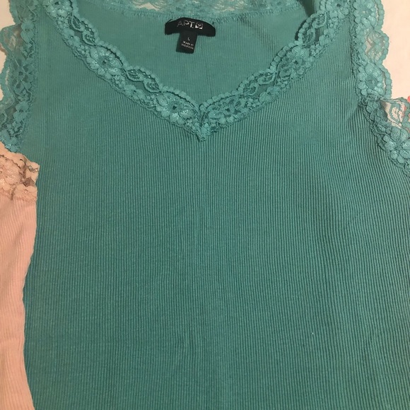 Tank Tops (3) - Picture 4 of 4